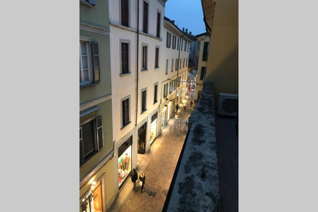 Downtown 科莫 外观 照片